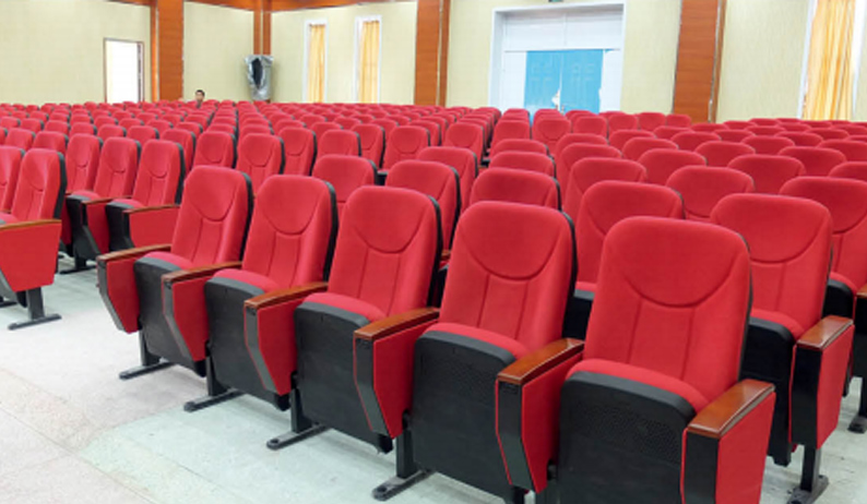 Gana, Sala de Conferências da Universidade